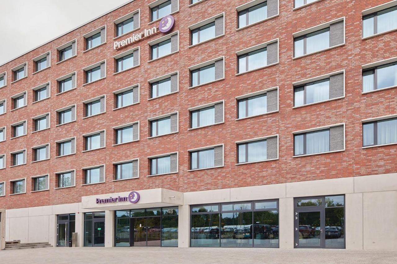Premier Inn Karlsruhe City Am Wasserturm Exterior foto